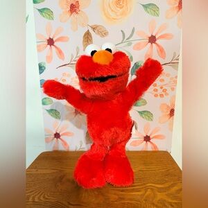 Dancing Elmo